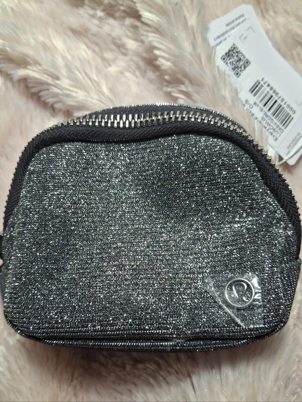 lululemon athletica dark silver Graphite Everywhere Belt Bag. NWT